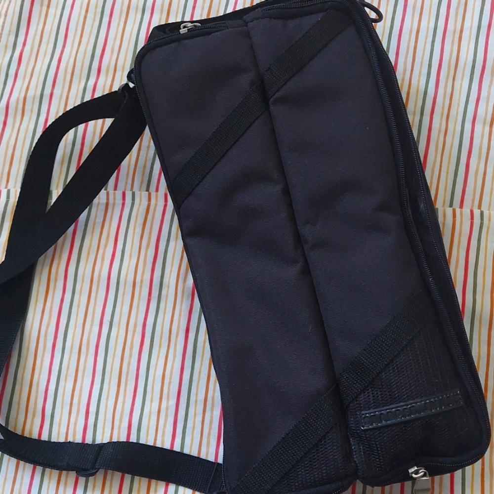 Sharper Image insulated portable wine tote